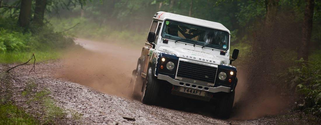 land-rover_l.jpg