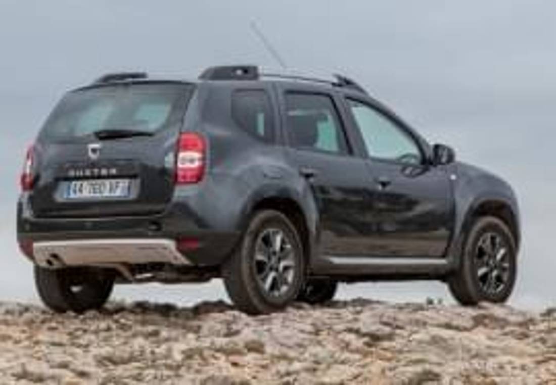 Dacia Duster z tyłu