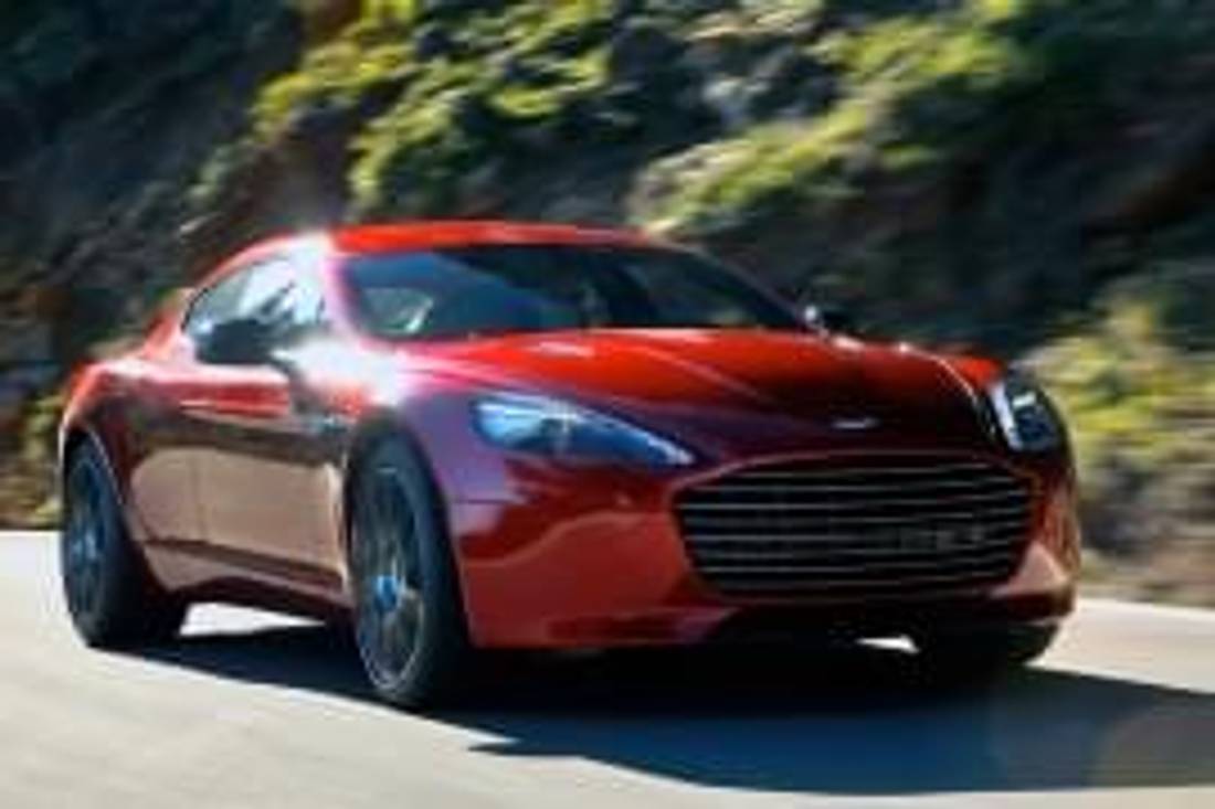 Aston Martin Rapide S – widok z przodu 