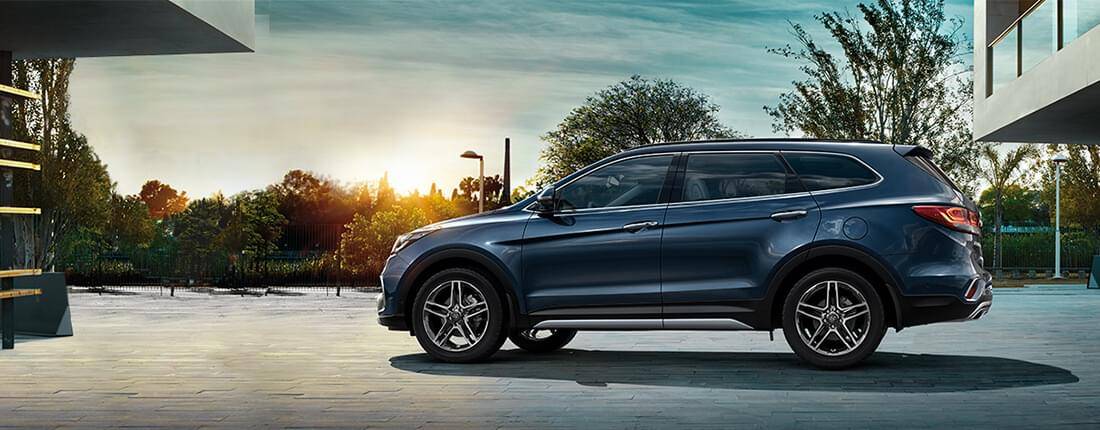 hyundai-grand-santa-fe-l-01