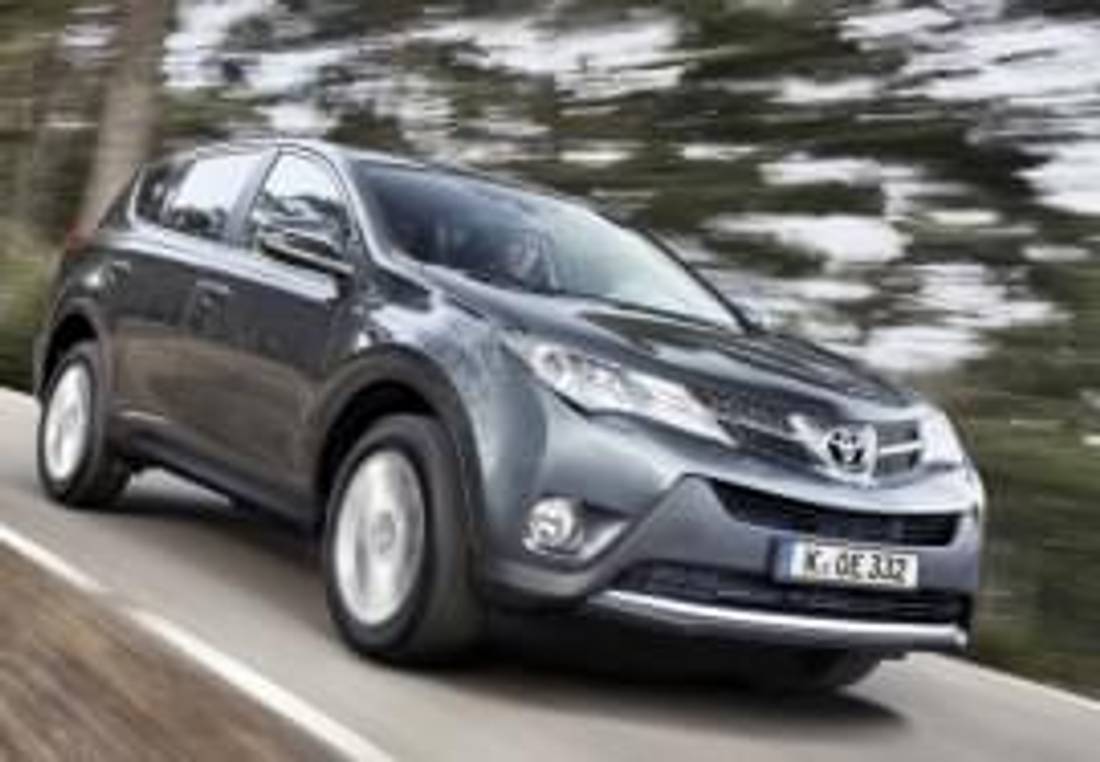  Toyota RAV4 – widok z przodu