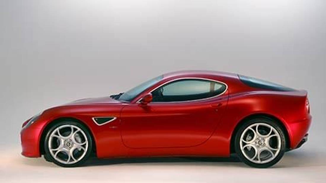 Alfa Romeo 8C Competizione - Wikipedia