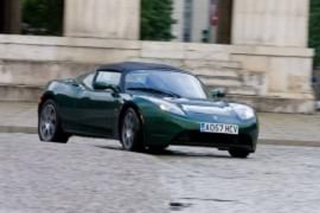 Tesla Roadster – widok z przodu