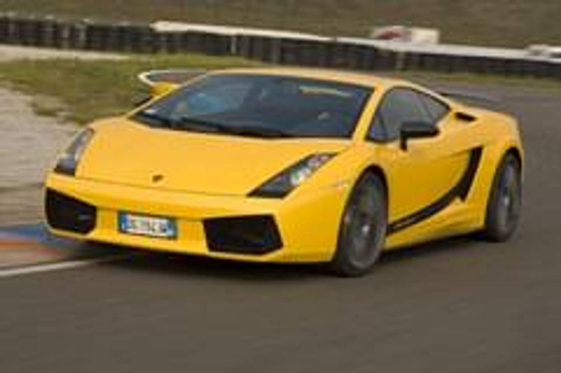 Lamborghini Gallardo Superleggere – widok z przodu