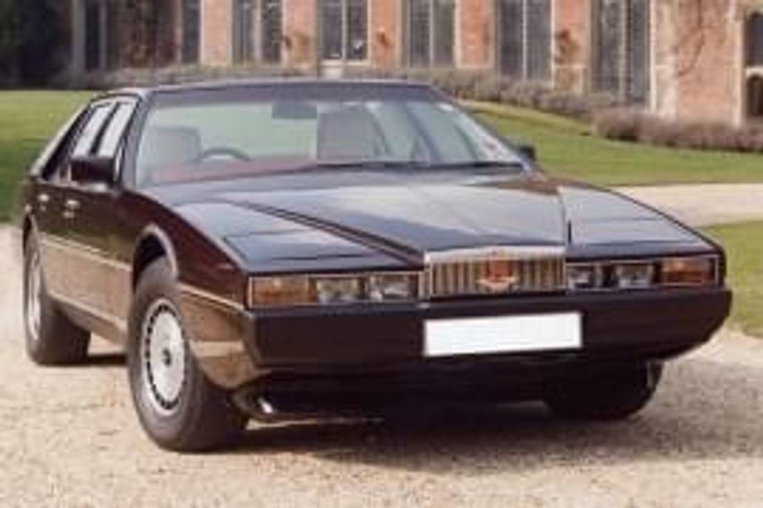 Aston Martin Lagona – widok z przodu