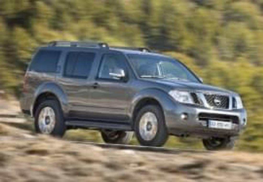 Nissan Pathfinder – widok z przodu