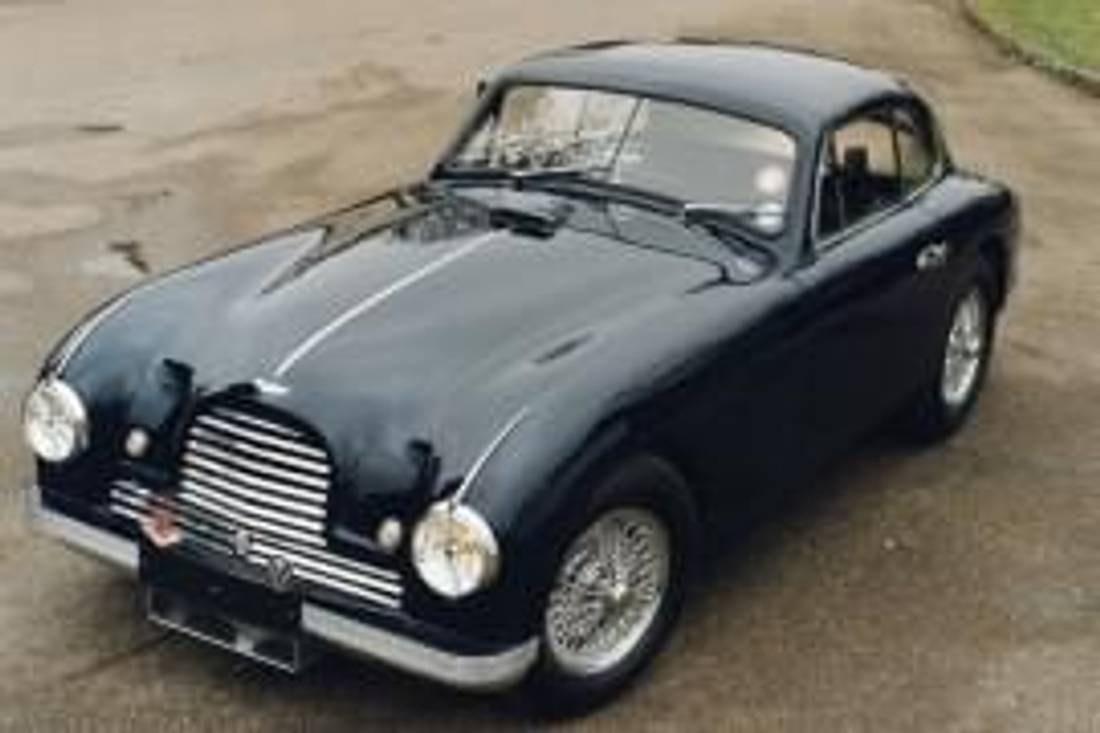 Aston Martin DB2 – widok z przodu 